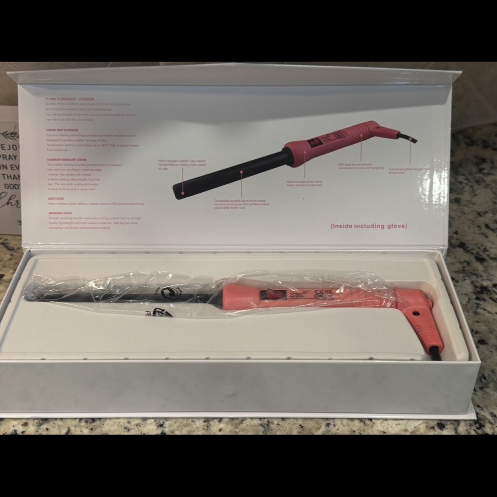 Ginalli Milano Coral Pink Curling Wand with Black Barrel